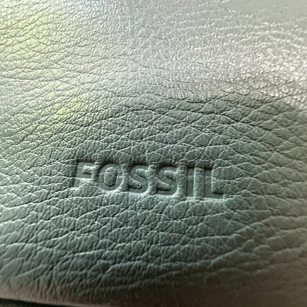 Fossil Explorer Leather Crossbody Bag Teal Blue 11x9x2.5" – Excellent Pre-Owned - Picture 16 of 16